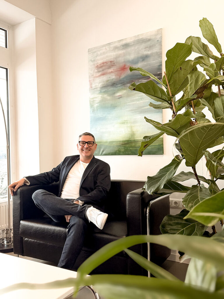 Steffen Kallenbach, LL.M. Sozialpädagoge, Jurist - geschäftsführender Partner